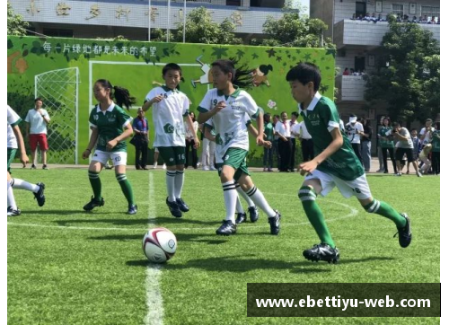 ebet易博体育官方网站追逐梦想的少年球迷与足球明星的不解之缘